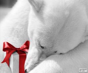 Puzzle Πολική αρκούδα με ένα δώρο